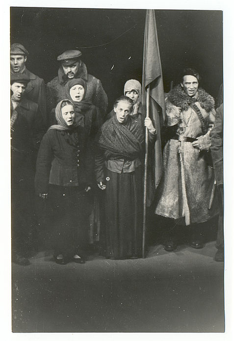 Bertolt Brecht "Die Mutter" mit Helene Weigel