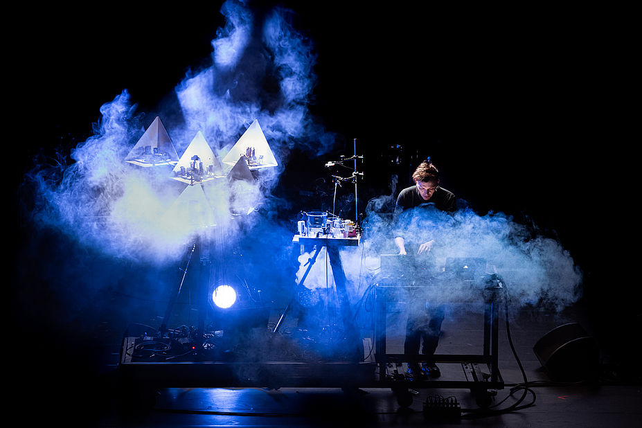 Vibrations Prototype von Moritz Simon Geist
