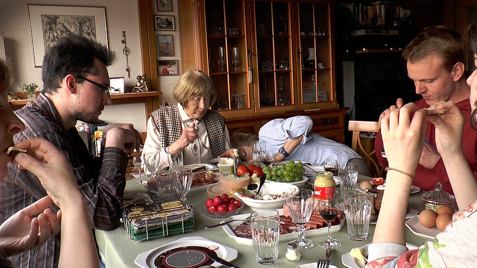Bleibt ihr noch zum Essen? – Am Esstisch mit Margot