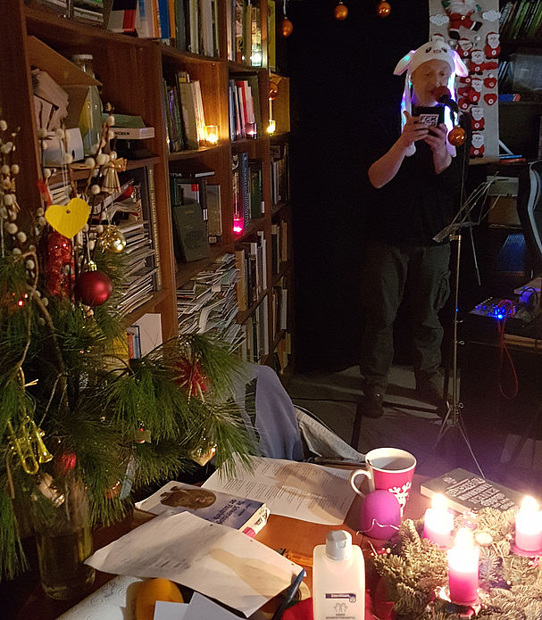 Die Brauseboys warten aufs Christkind