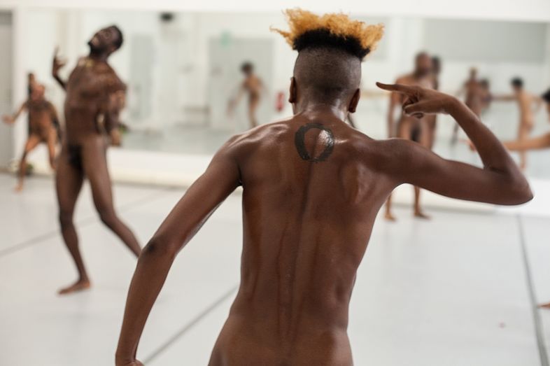 MIMIMI Space: Racism in Dance Between Life and Stage